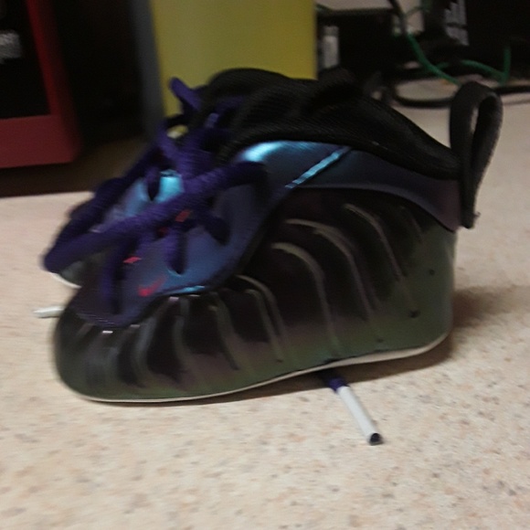 Nike Other - My sons 2c nikes